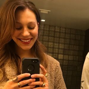 Meet your Posher, Whitney